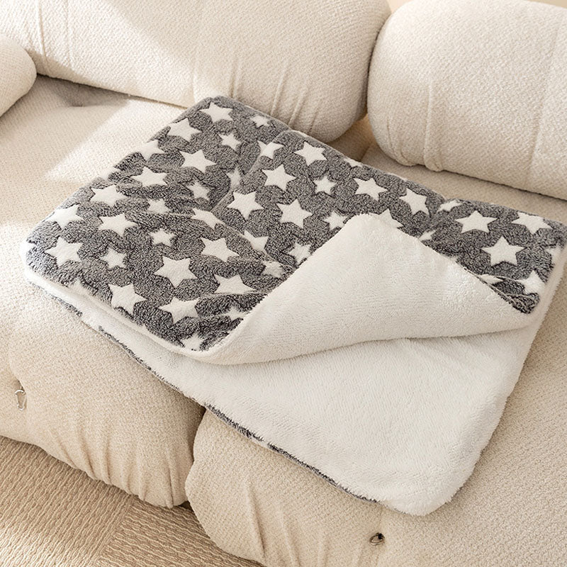 Cartoon Style Flannel Dog Blanket For Dogs Cats canrusupet