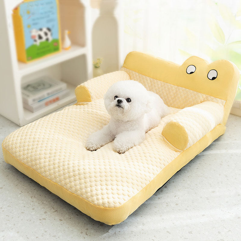 Big Eye Pattern Cool Feeling Sofa Style Dog Kennel For Pet canrusupet